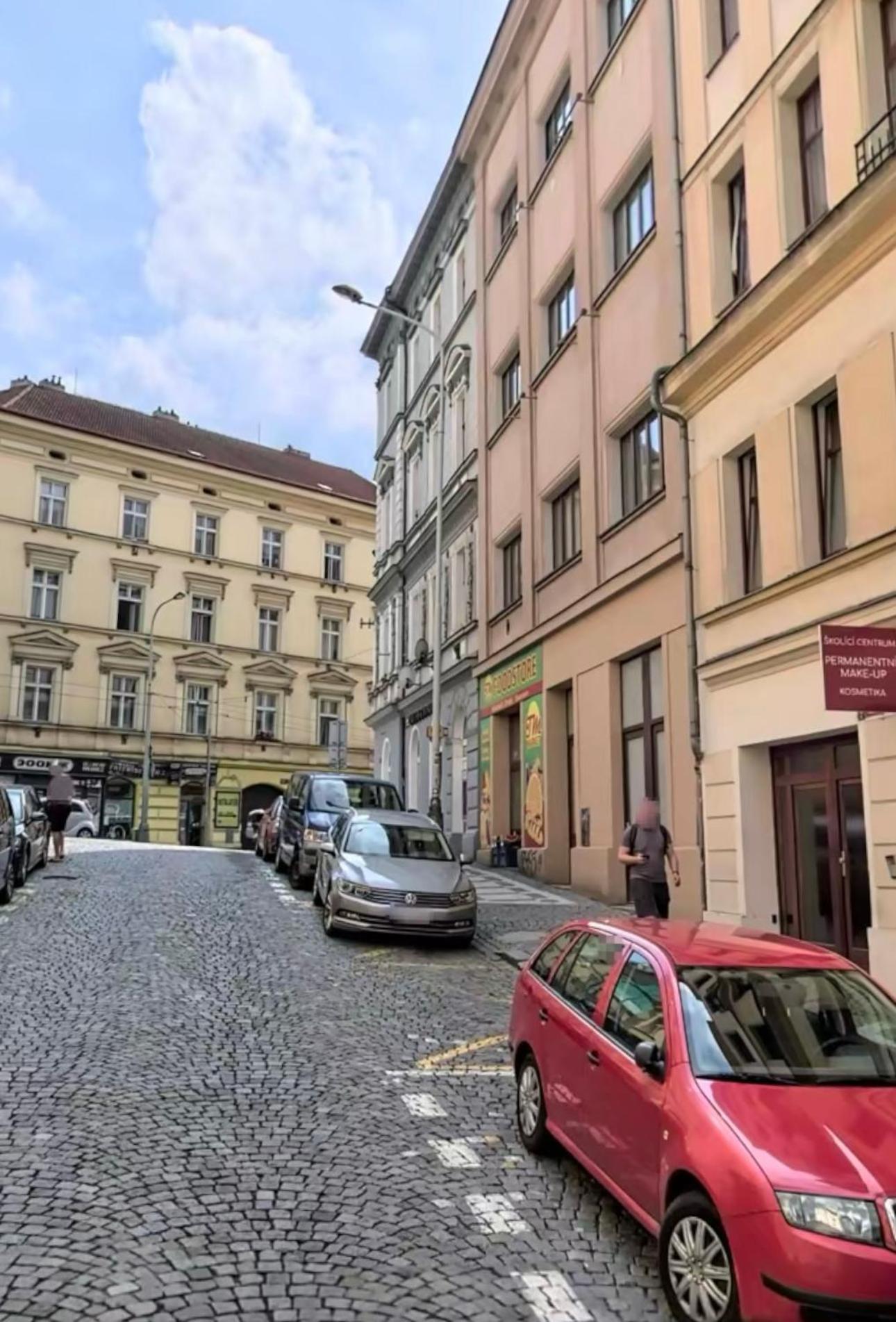 Apartment Cimburkova Praga Esterno foto